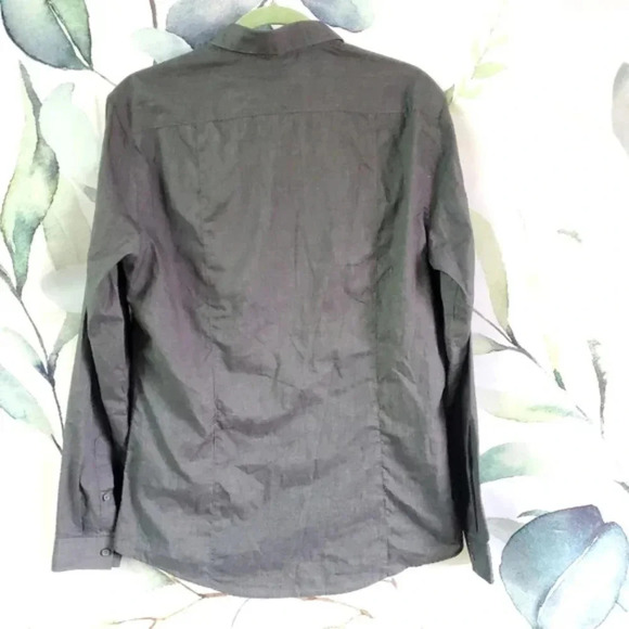 H&M | Easy Iron Lightweight Button-up in Gray sz M - Picture 4 of 6